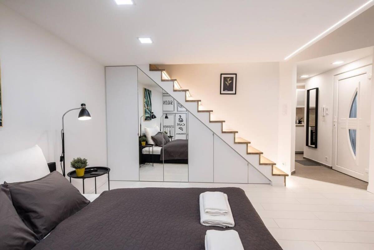 Renovated Design Apartment Close To The Danube Budapest Exterior photo